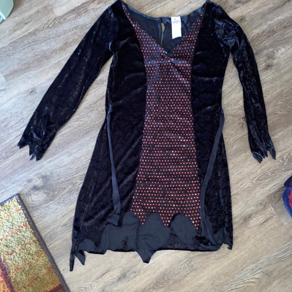 Killer curve’s Halloween costume womens size (12-14)